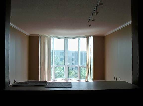 Convenient Passthrough from Kitchen