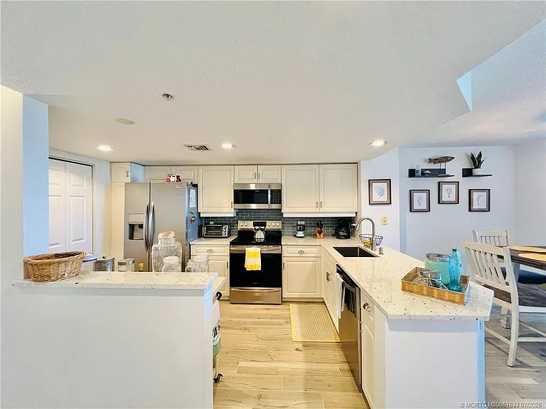 5051 N Highway A1A #4-5 — Photo 4