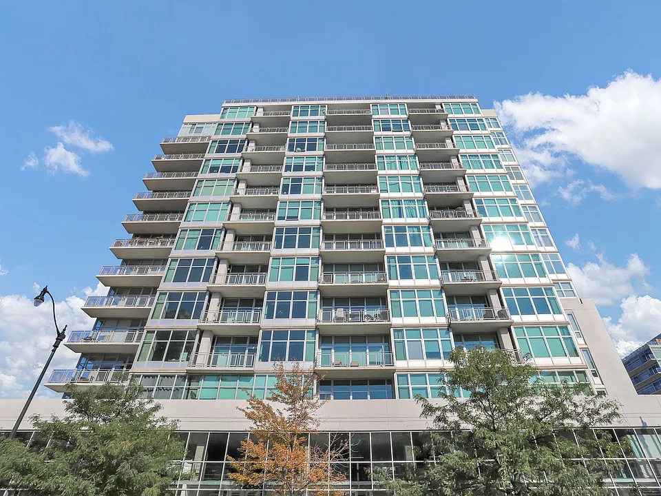 50 E 16th St #515