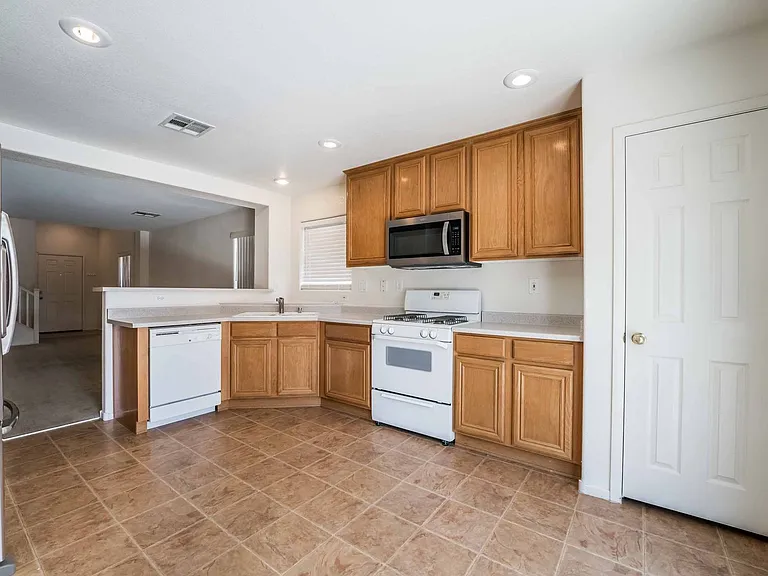 11683 Vacanze Ct — Photo 8