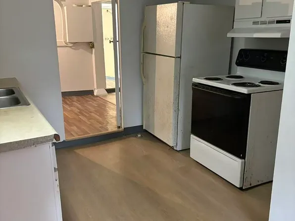 6743 15th Ave NW APT 4, Seattle, WA 98117