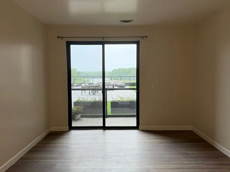 Brand New - War Eagle Apartments in the River Point District — Photo 74