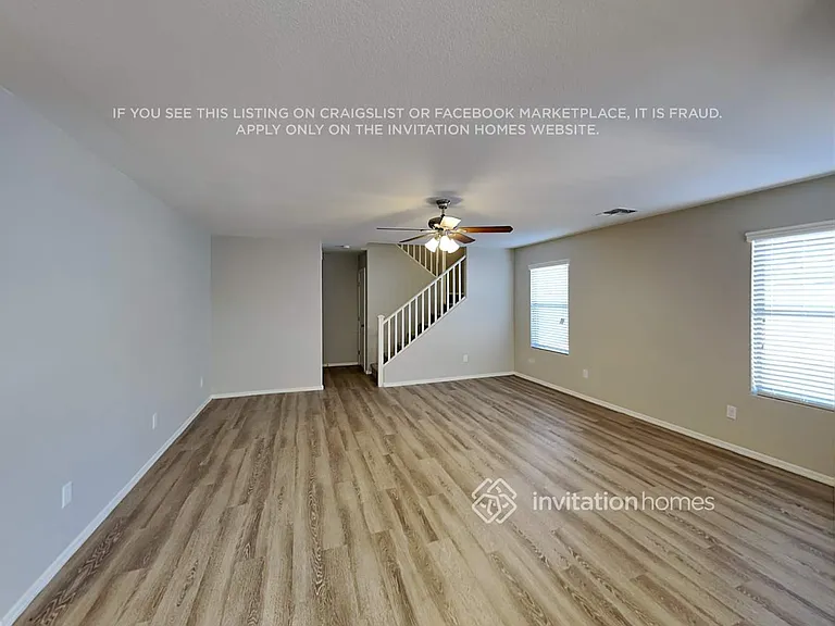 1094 E Lowell Ct — Photo 4