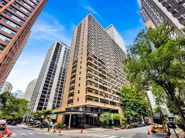 850 N Dewitt Pl APT 7K, Chicago, IL 60611