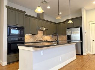 5237 Center St #5237, Houston, TX 77007