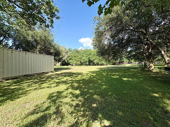 3rd image of 4409 Hiram Brandon Dr