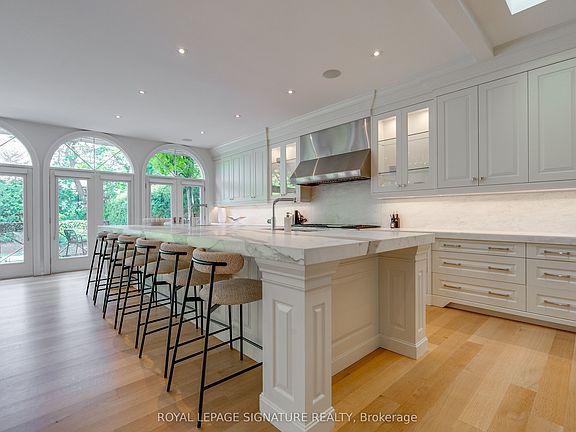 5th image of 27 Teddington Park Ave
