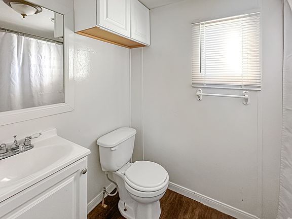 5th image of 417 W Tyler Ave