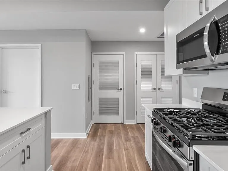 475 Communipaw Ave #207 — Photo 4