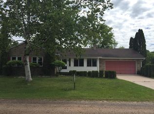 1905 Tweed St, Sault Sainte Marie, MI 49783