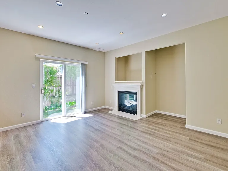 352 Beemer Ave — Photo 15