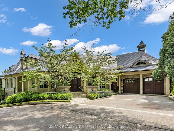 5th image of 872 Whittier Cres