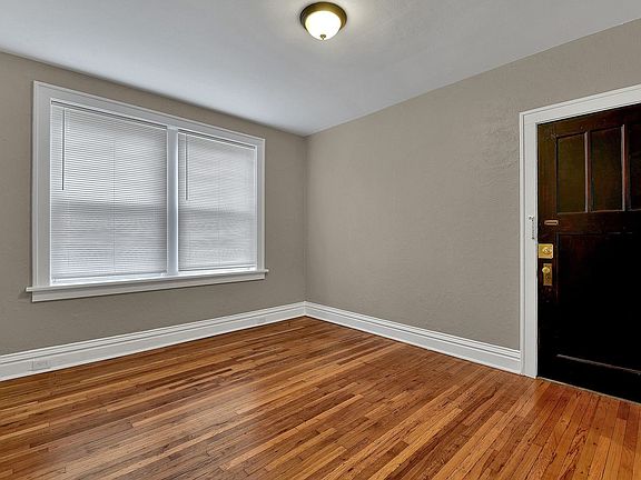 3rd image of 4941 Magnolia Ave #1E-574