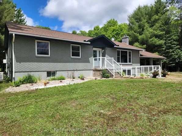2797 Highway 60, Dwight, ON P0A 1H0