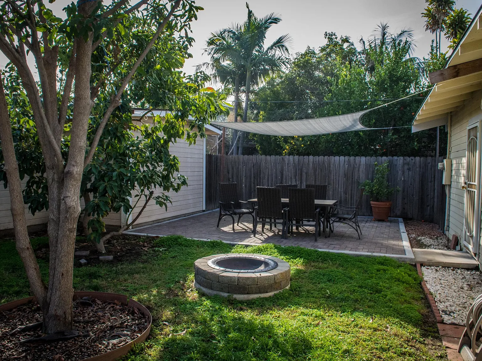 2 bed, 1009 sqft, $2,750 — Photo 2