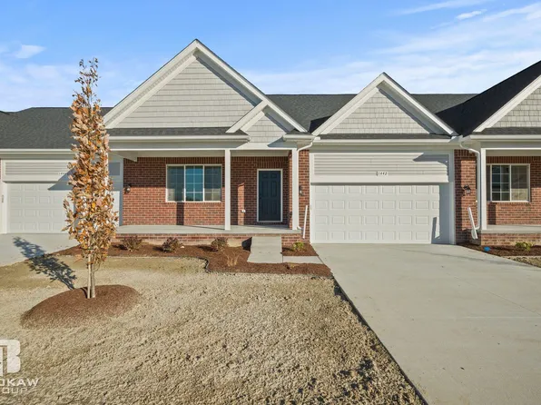 1442 Lincoln St, Lapeer, MI 48446