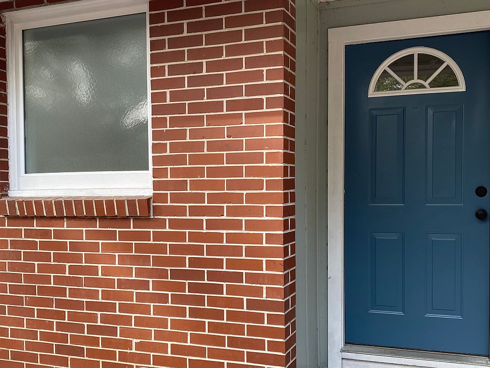 1st image of 1713 Azalea Dr #3