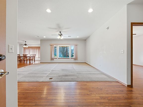 5th image of 13109 W Hunters View St