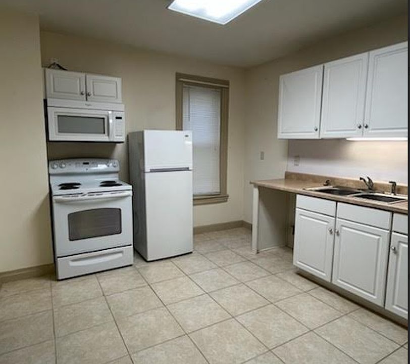 1st image of 226 Poplar St #2