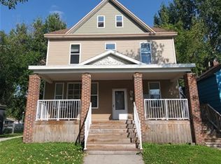 420 2nd Ave NE #103, East Grand Forks, MN 56721