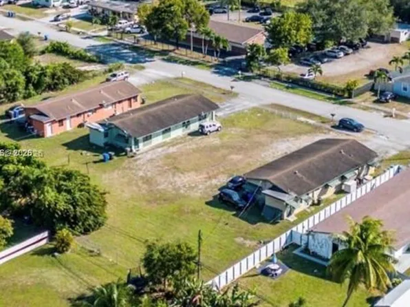 5701 SW 27th St, Hollywood, FL 33023