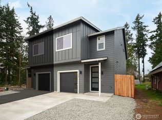 367 S 8th St, Kalama, WA 98625