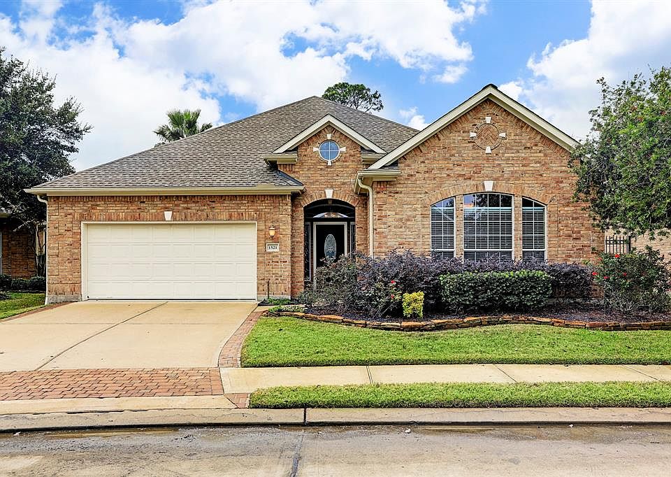 1st image of 1521 Briar Bnd
