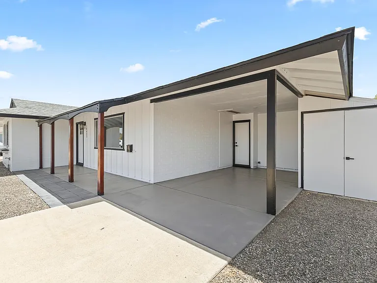 10423 W Monterosa Dr — Photo 28