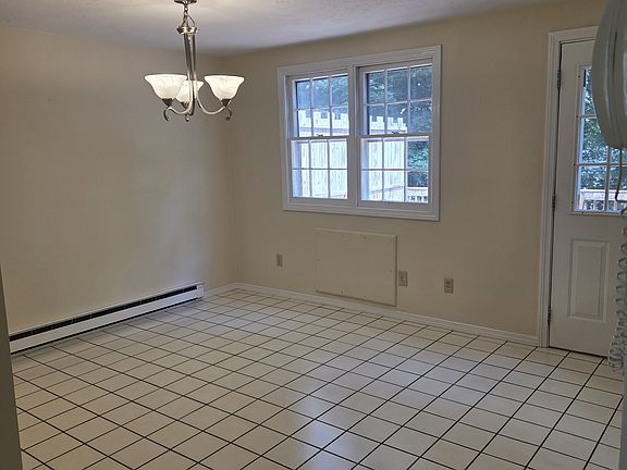 5th image of 19 Lexington Rd