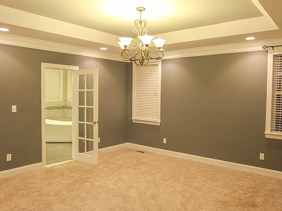 4th image of 304 Chancery Dr