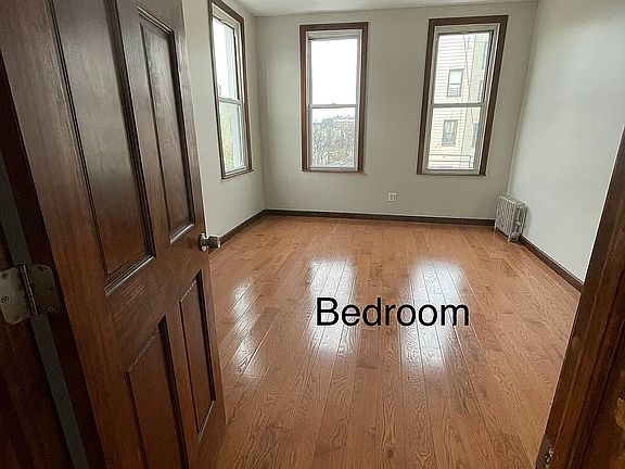 4th image of 148 Wilson Ave APT 3R
