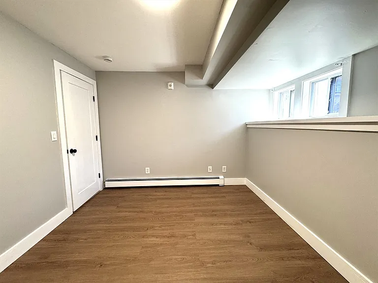 189 E Merrimack St #13 — Photo 4