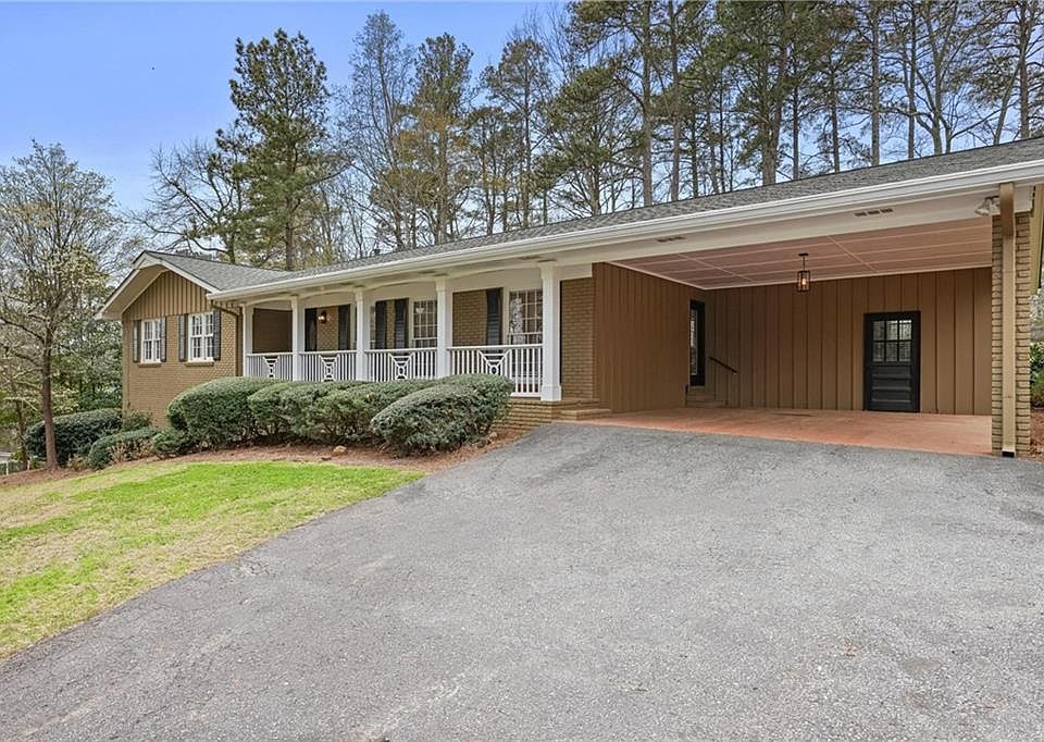 1st image of 840 Hickory Dr SW