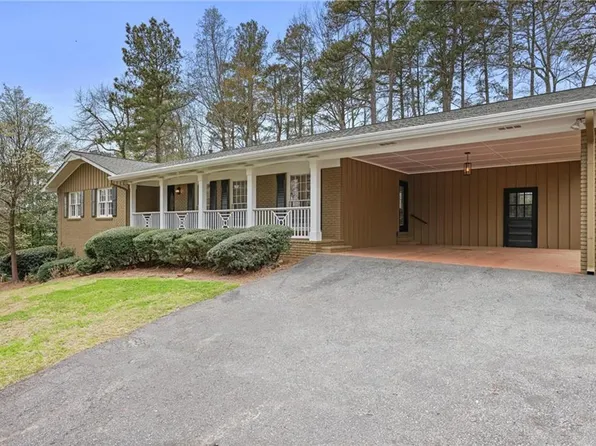 840 Hickory Dr SW, Marietta, GA 30064