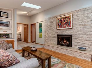 208 Saratoga Circle, Madison, WI 53705