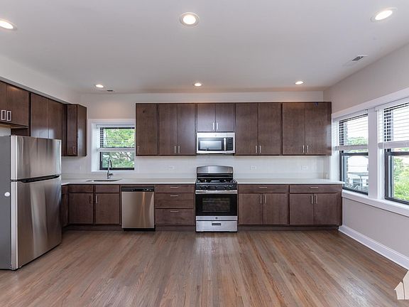 2nd image of 3405 W Fullerton Ave #1
