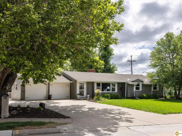 3341 S 120th St, Omaha, NE 68144