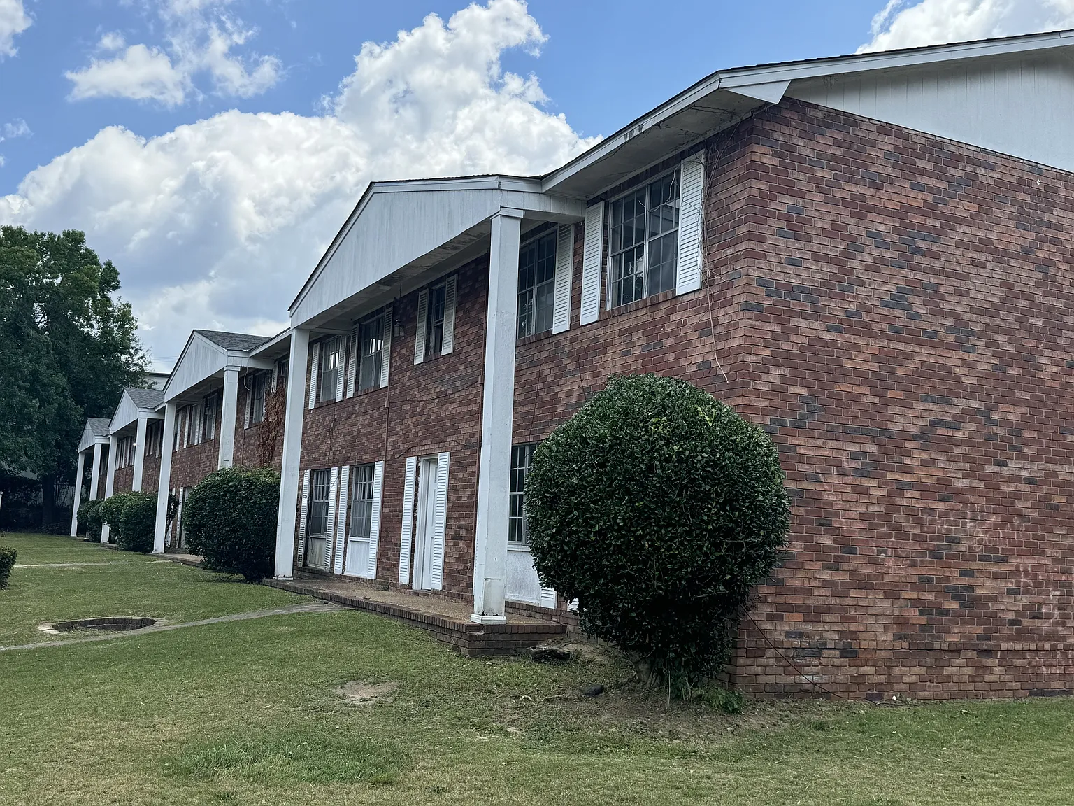 2220 Ticknor Drive — Photo 1