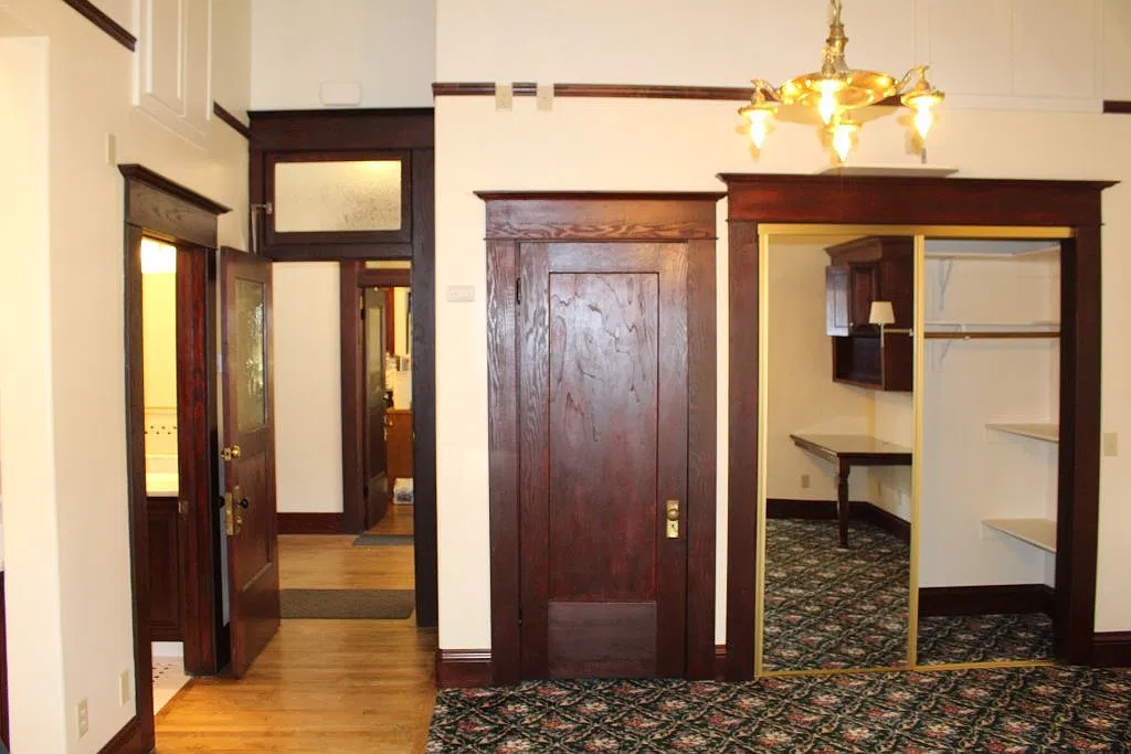 327 Normal Ave - Unit 1 — Photo 4