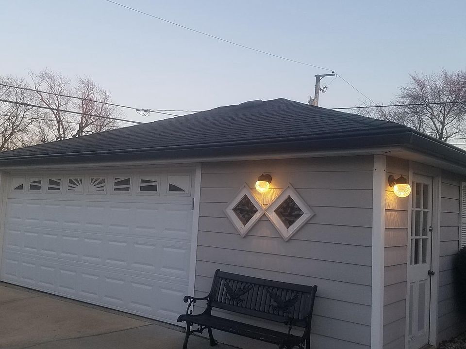 3 car garage 