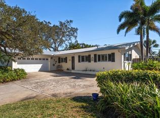127 Oakwood Dr, Largo, FL 33770