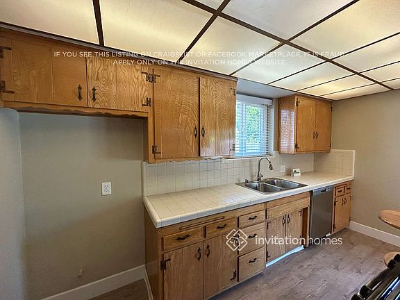 5th image of 8852 Casaba Ave