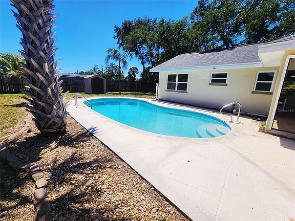 5th image of 2494 Del Rio Way