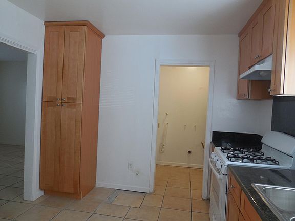4th image of 1438 W 145th St APT A