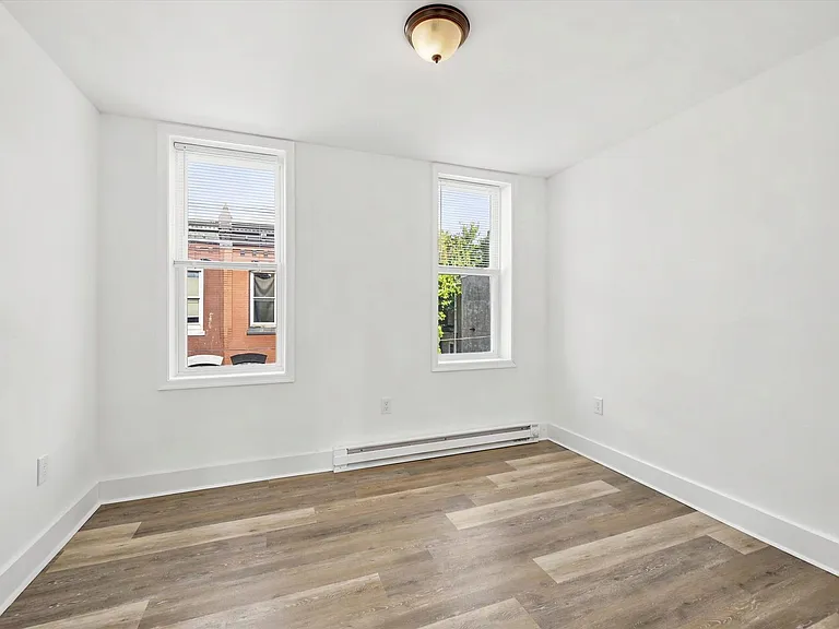 2867 N Lee St — Photo 9