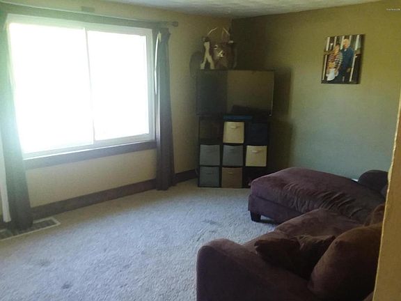 5th image of 11393 24th Ave