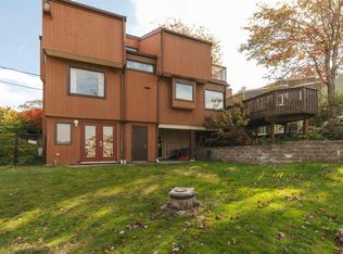 79 Bayview Rd, Halifax, NS B3M 1N8