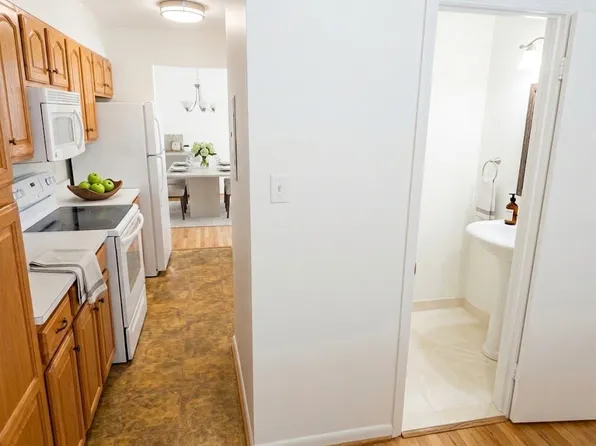 12822 Epping Ter, Silver Spring, MD 20906