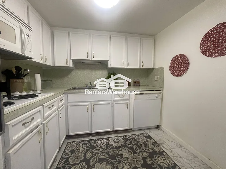 2042 Australia Way W #78 — Photo 10