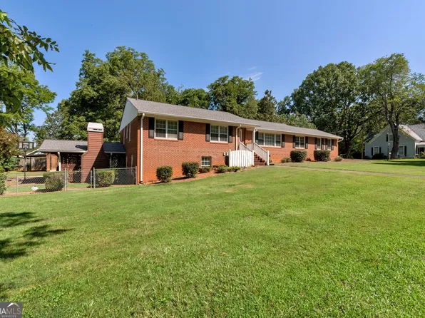 175 Jones St, Cornelia, GA 30531